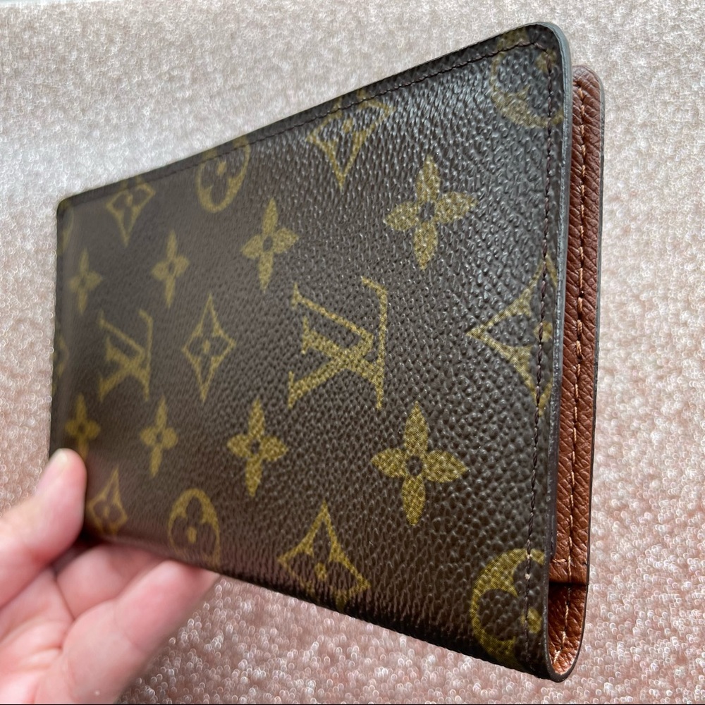 Louis Vuitton monogram checkbook wallet - Picture 9 of 16